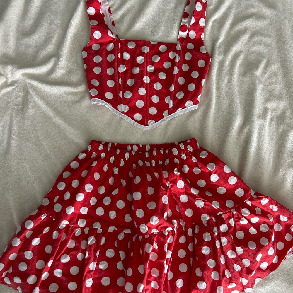 Ropedropdesign // Polka Dot Red Dress // Minnie Mouse // Disney bound